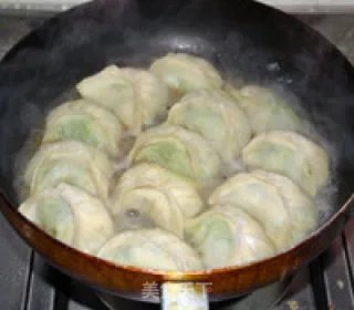 肉三鲜煎饺