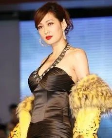 被外籍男友骗财骗色,孟广美如何走出阴影?