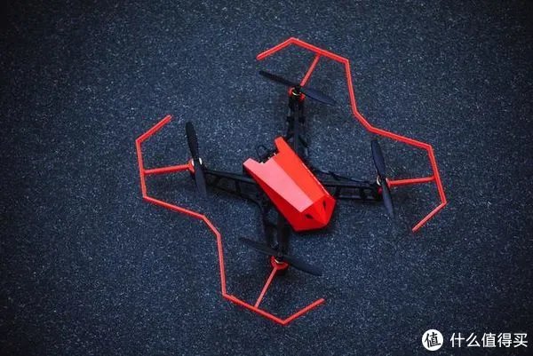 靠意念飞行到底有多玄乎?亲身体验UDrone意念无人机