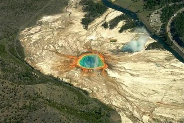 休眠期已喷发128次，美国黄石超级火山是不是要喷发？
