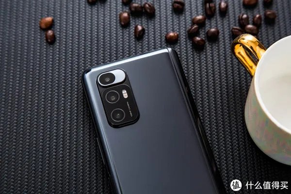 为什么说小米首款折叠屏只是个半成品?小米MIX FOLD优点缺点一文全解析