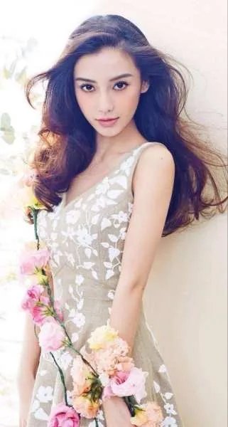 杨颖是变成国内一线女星的?