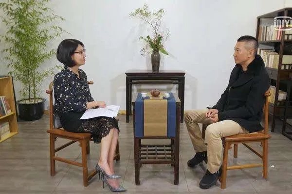 戳穿杨幂轧戏、怼万茜假佛系,她怎么还好好的?