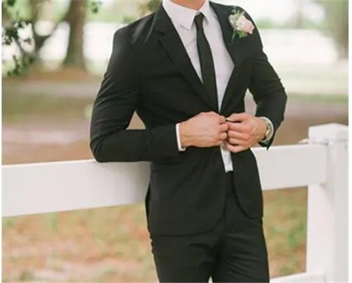 结婚新郎服装搭配技巧  2017流行的新郎装搭配