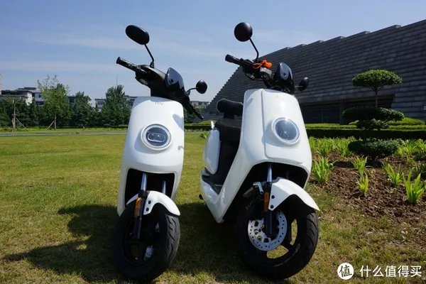 不粉不黑——小牛电动车 N1、M1 对比使用体验（附真人秀）