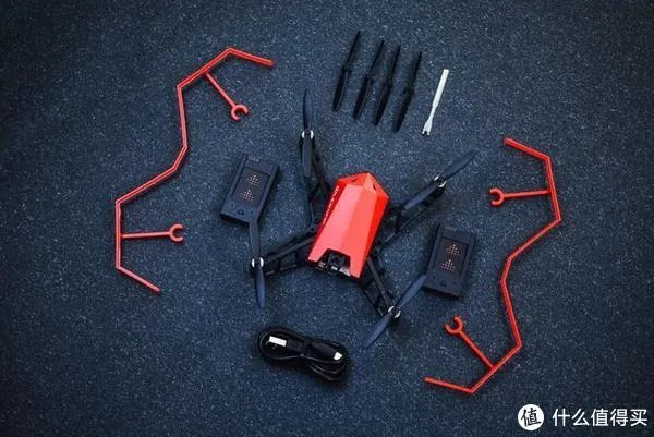 靠意念飞行到底有多玄乎?亲身体验UDrone意念无人机