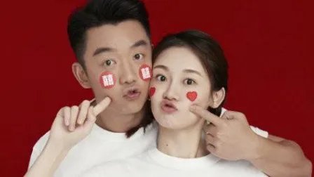 郑恺苗苗官宣领证,他们是怎么相识相恋的?