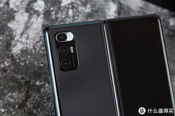 为什么说小米首款折叠屏只是个半成品?小米MIX FOLD优点缺点一文全解析