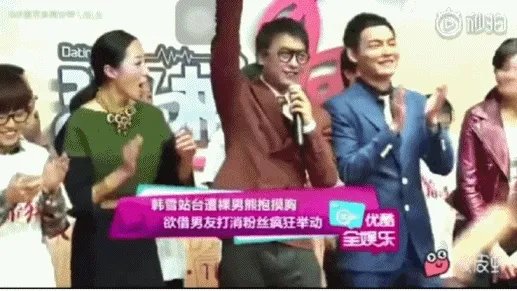 男观众冲上舞台向迪丽热巴求婚属于直播事故吗?如何看待这件事?