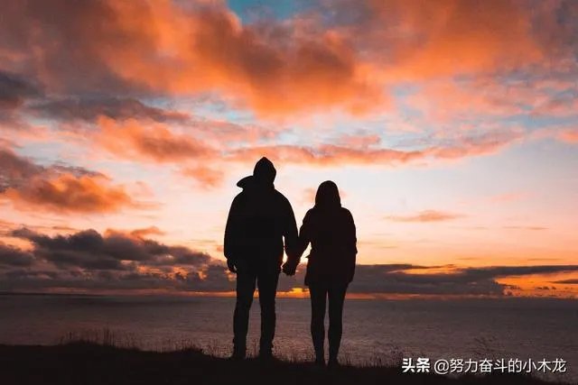一个普通的女生如何才能谈一场恋爱?