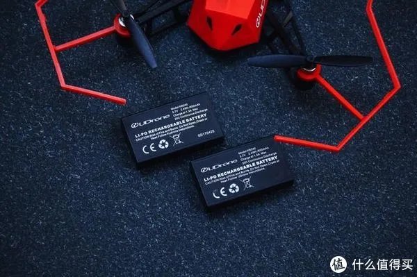 靠意念飞行到底有多玄乎?亲身体验UDrone意念无人机