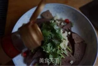 凉拌猪肝
