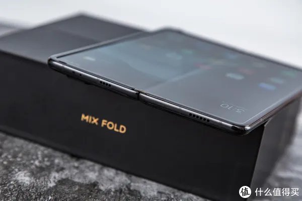 为什么说小米首款折叠屏只是个半成品?小米MIX FOLD优点缺点一文全解析