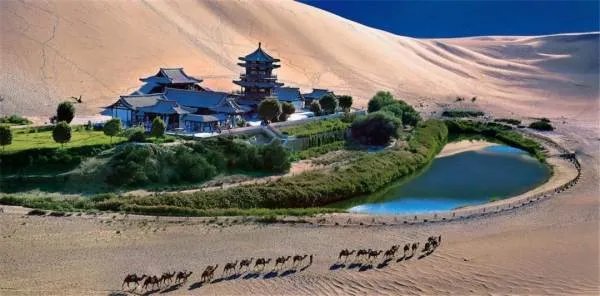 从兰州到敦煌自驾，沿途有哪些必去的景点