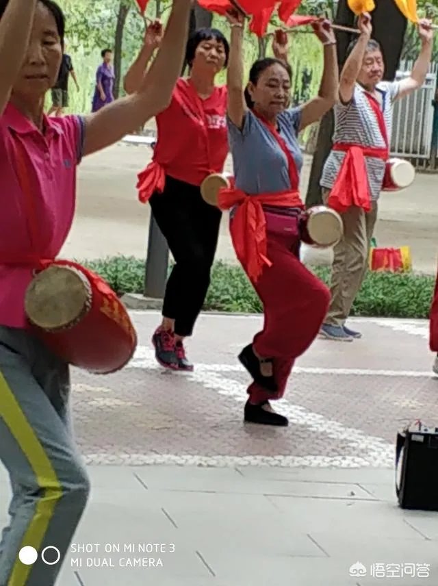对于部分小区内大妈跳广场舞扰民这件事,你有什么看法?