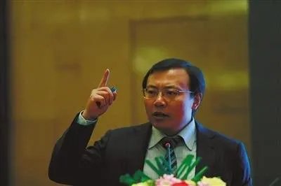 恒大地产聘请任泽平为首席经济学家，年薪高达税前1500万，怎么看？
