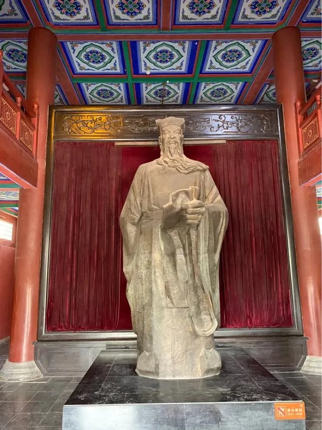 如何评价疫情防控的中国经验与美国经历?