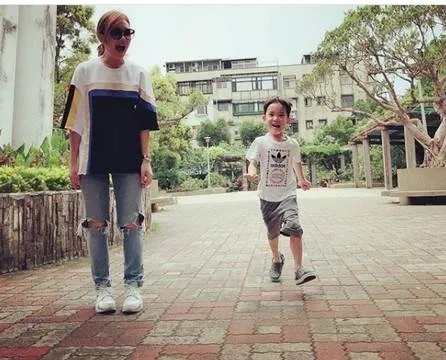 梁静茹和老公是如何认识的?