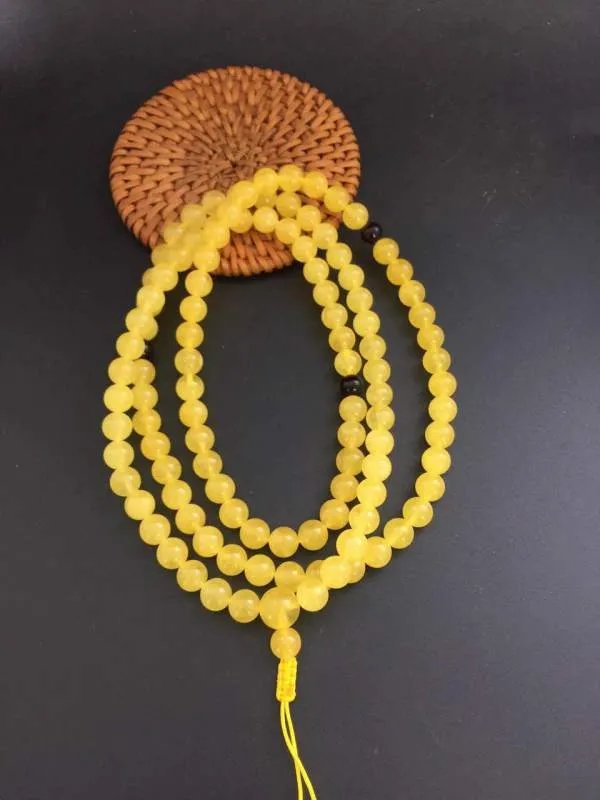 琥珀蜜蜡,你是怎么佩戴的,戴错了可是要出大事的
