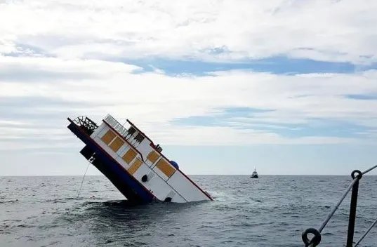 老船翻新首航沉海的原因是什么？