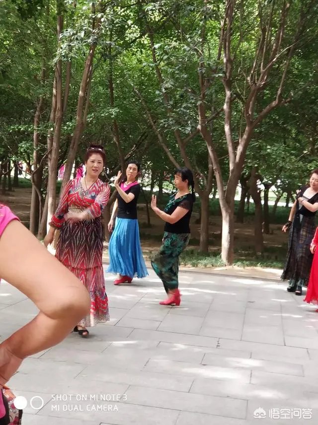 对于部分小区内大妈跳广场舞扰民这件事,你有什么看法?