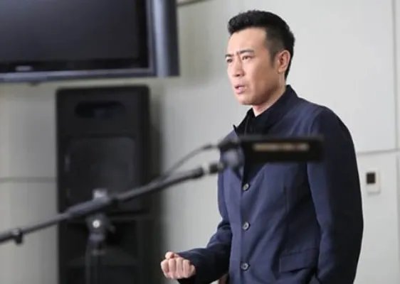 于和伟老婆和女儿近照曝光:于和伟家庭背景简介