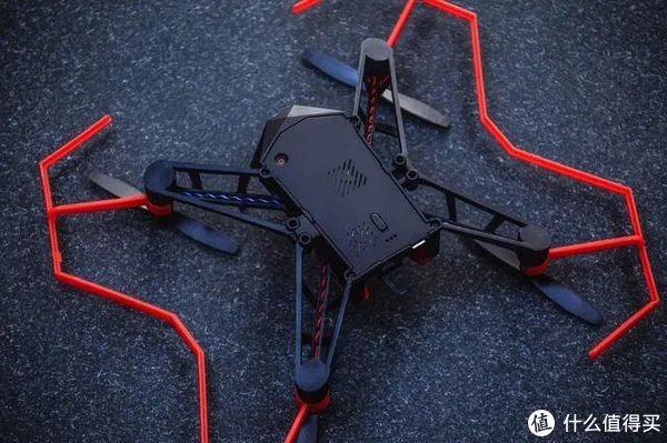 靠意念飞行到底有多玄乎?亲身体验UDrone意念无人机