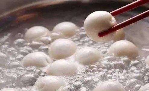 煮汤圆用热水还是冷水?