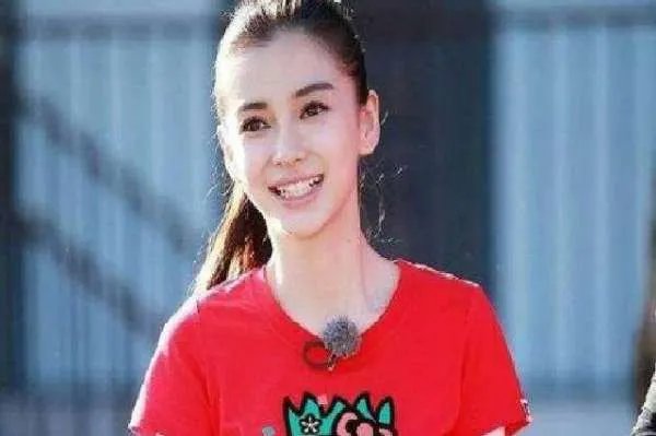 杨颖是变成国内一线女星的?