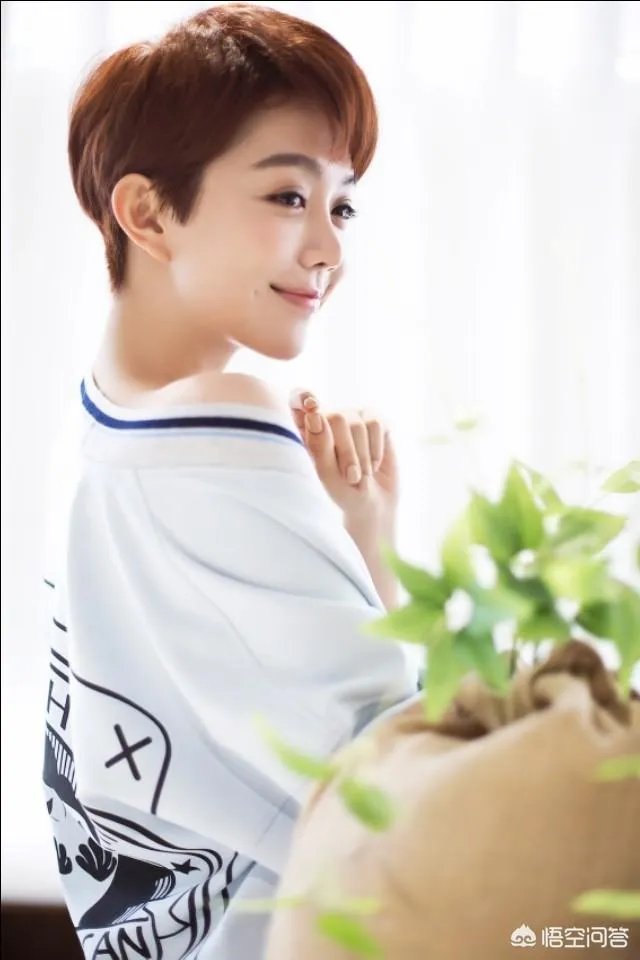 女演员姜妍怎么看起来比以前越来越年轻漂亮了？