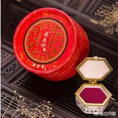 国内有哪些不起眼但是非常好用的的化妆品？
