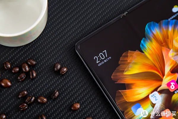 为什么说小米首款折叠屏只是个半成品?小米MIX FOLD优点缺点一文全解析