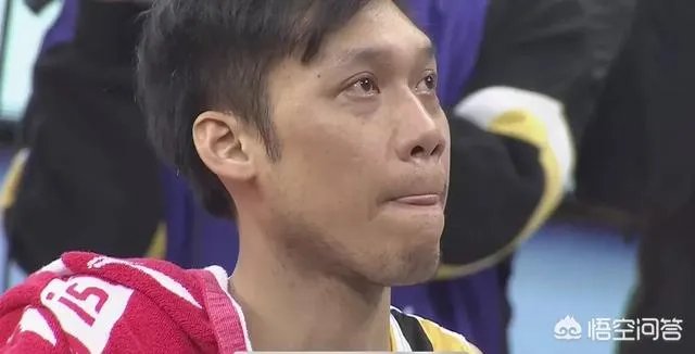 比赛还剩1分钟,林志杰下场,阿不都沙拉木鼓掌欢送,你怎么看?