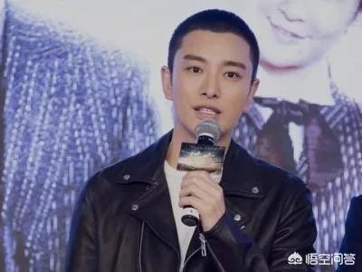 李小璐微博背景墙换成与贾乃亮的婚纱照,两人真的要复合吗?