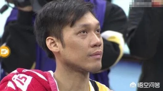比赛还剩1分钟,林志杰下场,阿不都沙拉木鼓掌欢送,你怎么看?