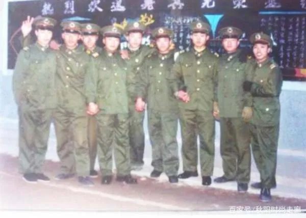 战友聚会通知了，没有参加聚会的这些人是什么心态呢？