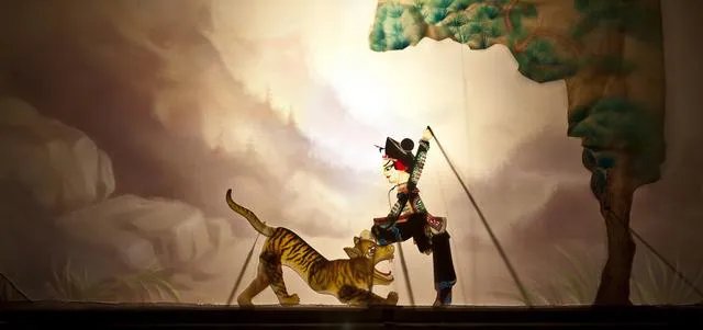 你还知道中国的其他传统艺术吗?请围绕什么真什么啊?写一段话,注意运用恰当的修辞手法,50字。