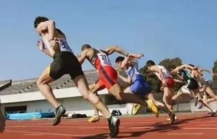 云南中考体育从50分提升到100分，初中三年一年考几次？