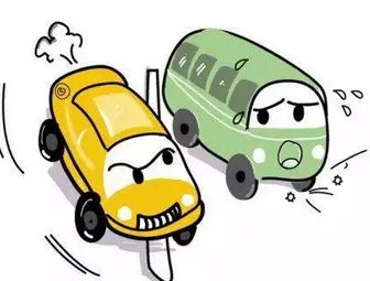 轿车车头被卷入货车车底又被30吨西瓜砸是怎么回事？