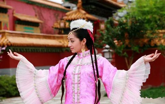 新还珠香妃剧照曝光  麦迪娜全新演绎经典惊艳四座