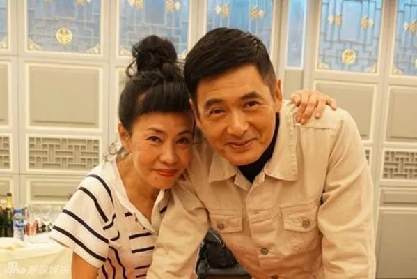 周润发鬼片大鬼吃小鬼是什么电影 发哥发嫂罕见甜蜜发糖