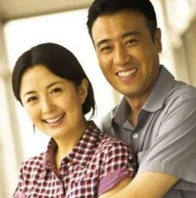 于和伟老婆和女儿近照曝光:于和伟家庭背景简介