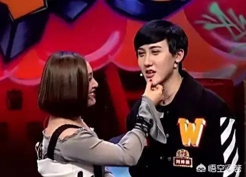 播出近半的《奇葩大会》第二季,能持续帮我们抵抗生活的无聊吗?