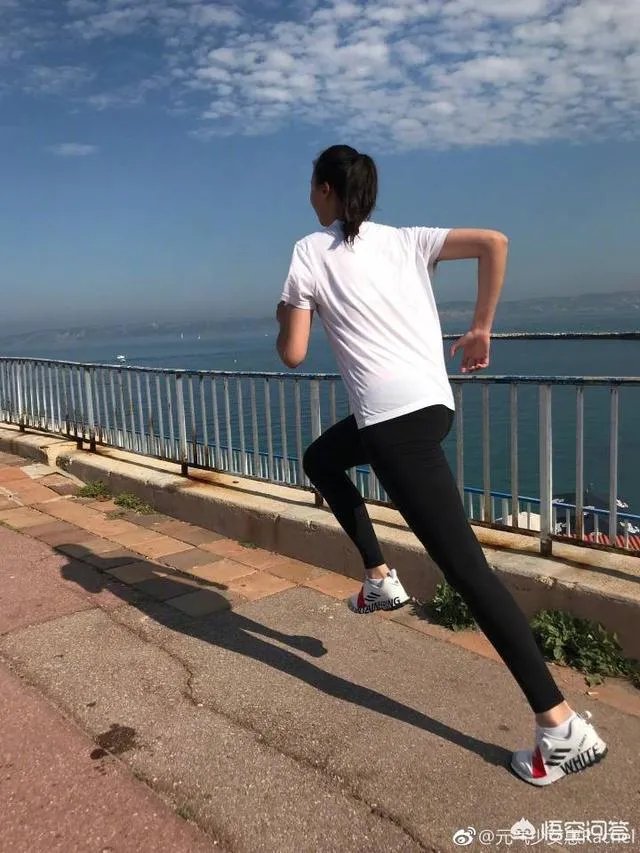 惠若琪微博晒法国旅游照,你觉得怎么样?