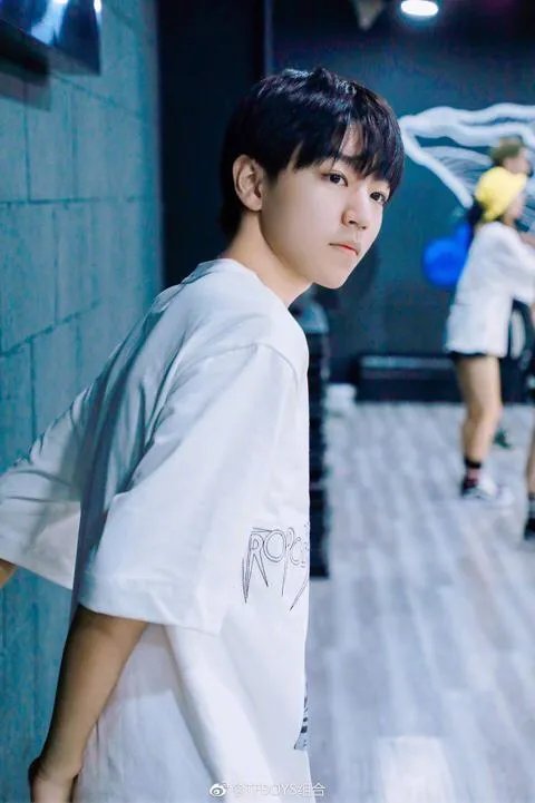 TFBOYS四周年演唱会直播在哪可以看,什么时候?