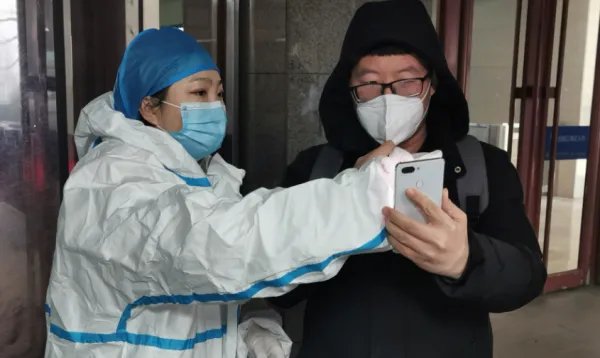 南京一地由中风险地区调整为低风险地区,本轮疫情多久能基本控制?