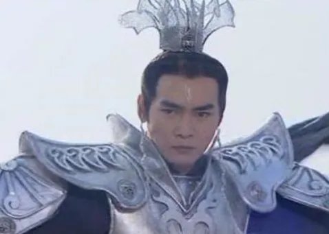 杨戬是谁,他为什么要劈山救母?