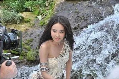 如何评价蔡依林的新歌《怪美的》?