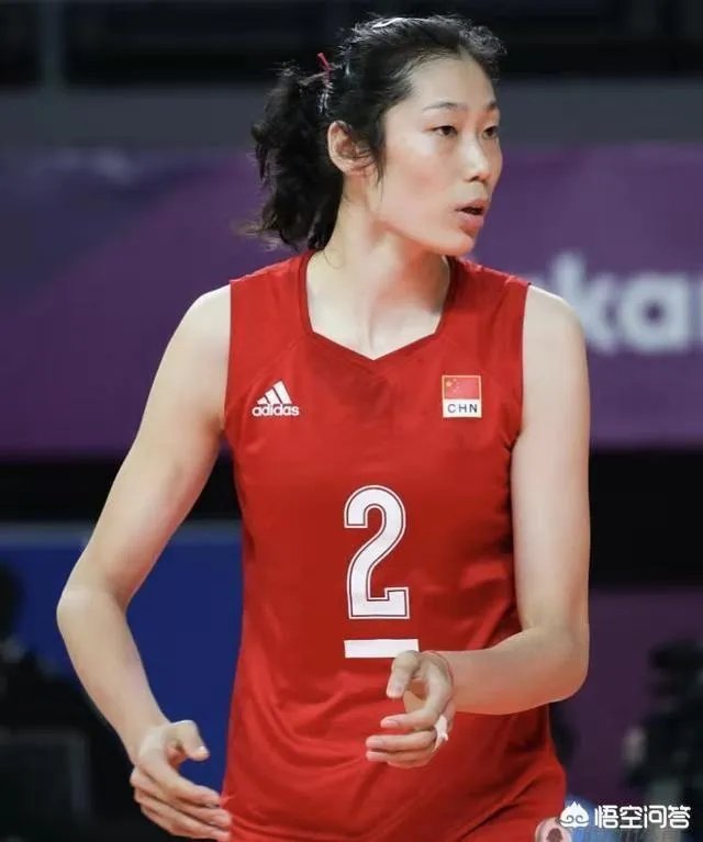 央视评论员、前国手李颖称“金软景跟朱婷已不是一个档次”，对此你如何评价？
