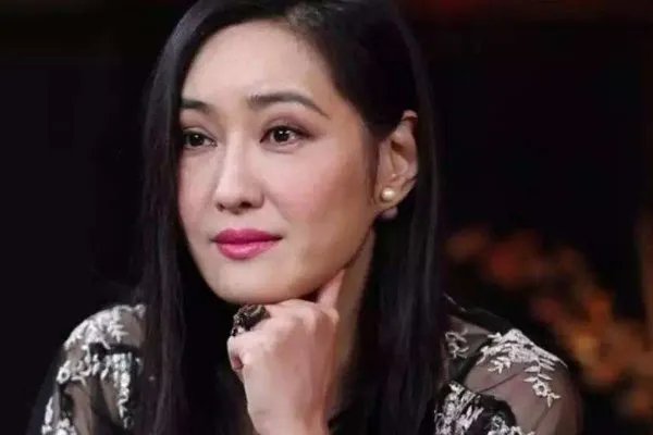 被外籍男友骗财骗色,孟广美如何走出阴影?